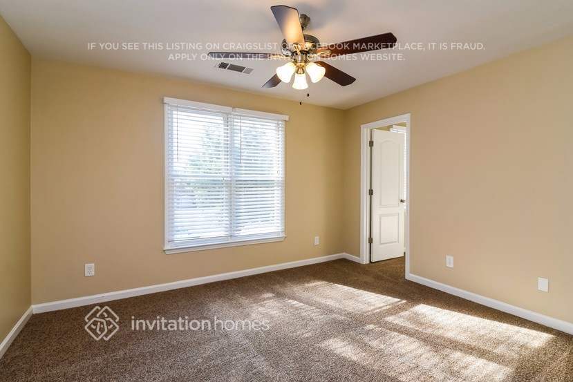 Building Photo - 135 Springlaurel Ct