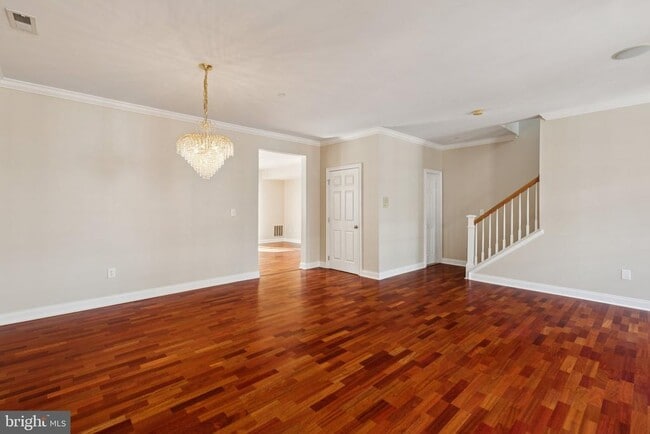 Building Photo - 105 Captains Way