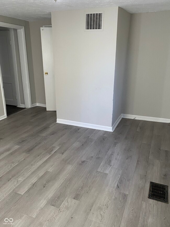 Building Photo - 2373 N Oxford St