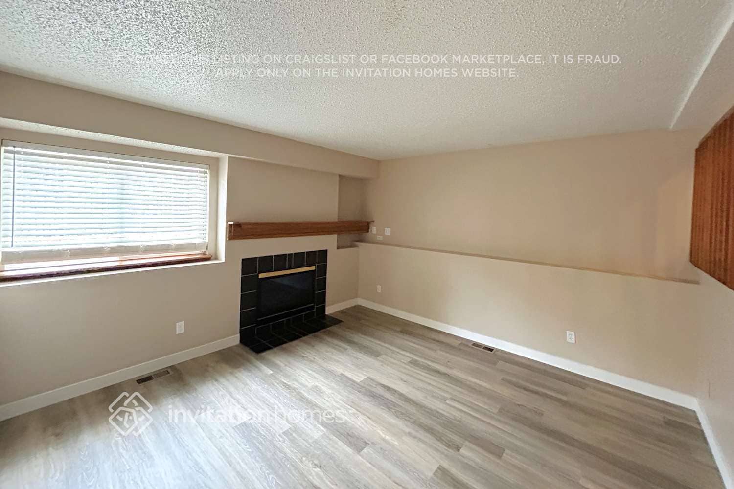 Building Photo - 10051 Shoshone Way