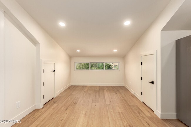 Building Photo - 125 N 11th Ave