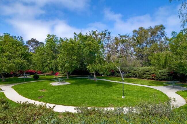 Building Photo - Cozy Condo  Saxony at Encinitas Ranch