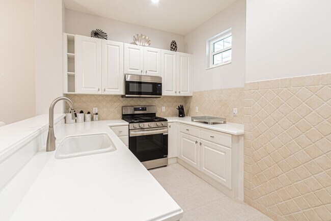 Building Photo - Seasonal Fully Furnished Home in Fiddler's Creek - AVAIL JAN-APRIL