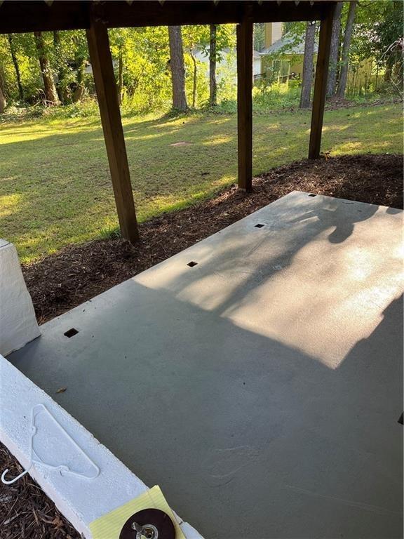 Building Photo - 305 Hembree Forest Cir