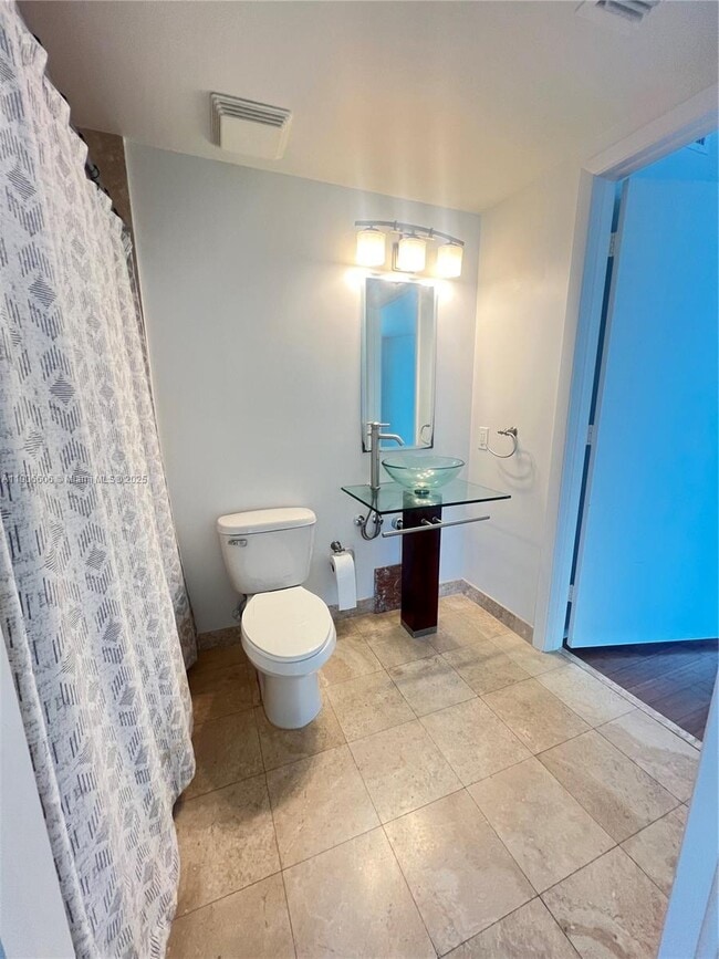 Building Photo - 350 S Miami Ave