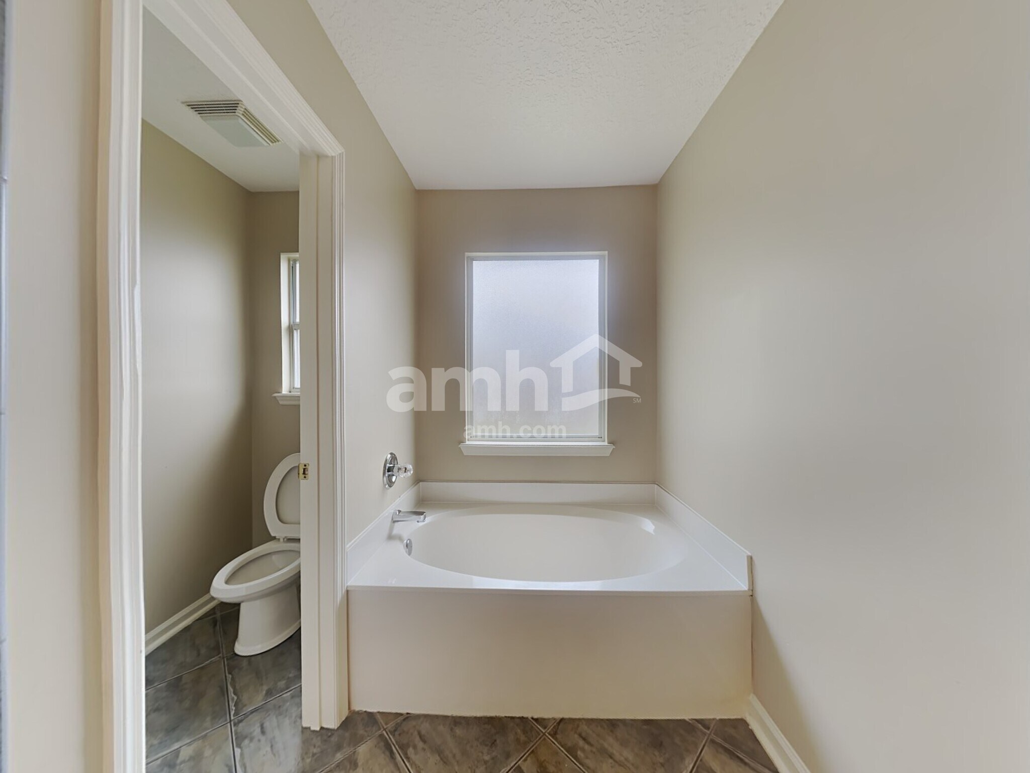 Building Photo - 3171 Highland Grove Dr