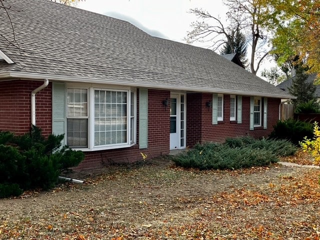 Building Photo - 215 E Prospect Rd