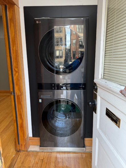 Building Photo - 2707 W Thomas St