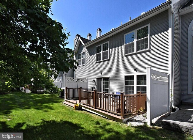 Building Photo - 604 Ascot Ct
