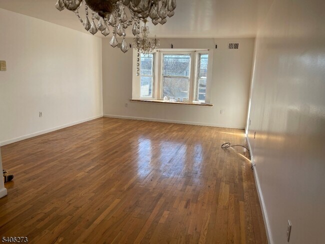 Building Photo - 538 S 11th St