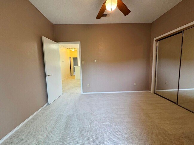 Building Photo - 6401 Wallace Cove