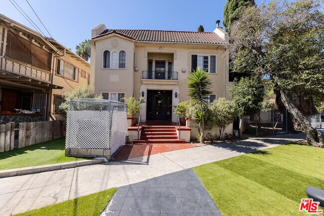 Primary Photo - 1420 Alvarado Terrace