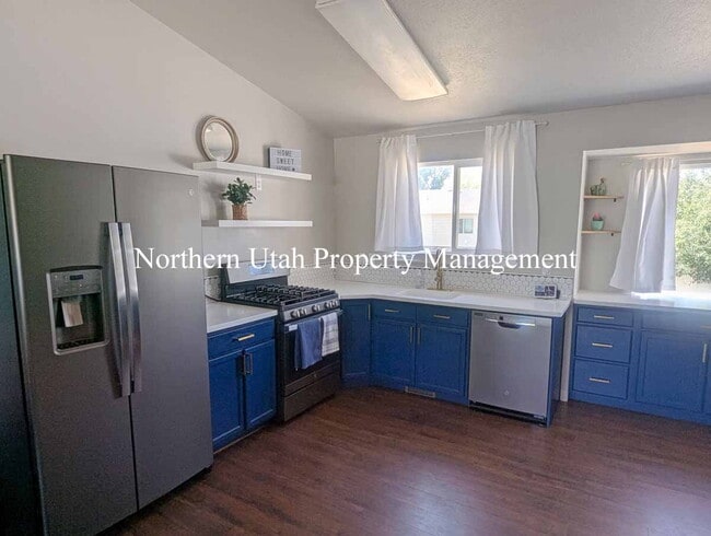 Building Photo - 3 Bed 2 Bath - HVAC