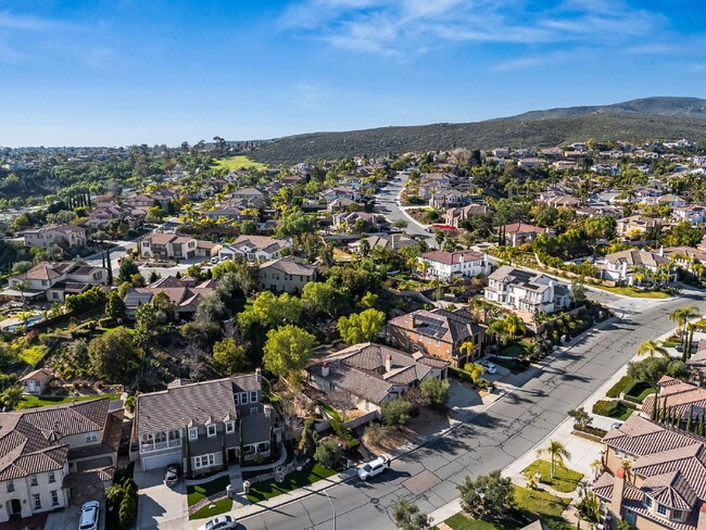 Building Photo - Stunning Single-Story Luxury Home in Coveted Rolling Hills Ranch