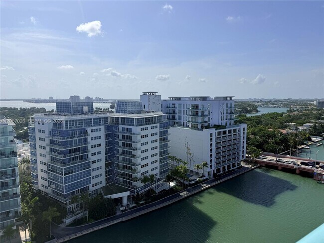 Building Photo - 6000 Indian Creek Dr