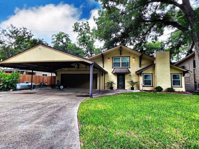 Building Photo - 5/3 HOUSE ON THE BRAZOS RIVER - SUMMER LIV...