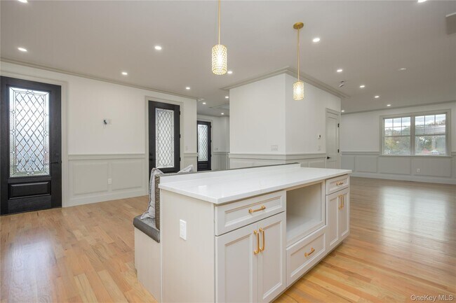 Building Photo - 1 Victoria Ln