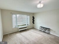 Building Photo - 10413 Montrose Ave