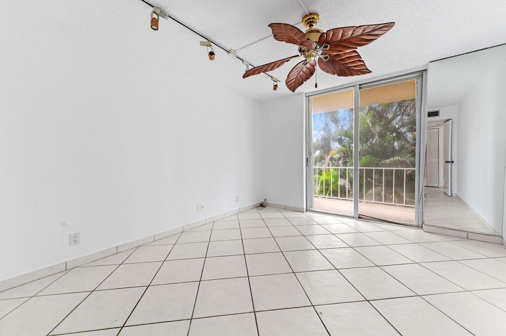 Building Photo - 3575 S Ocean Blvd