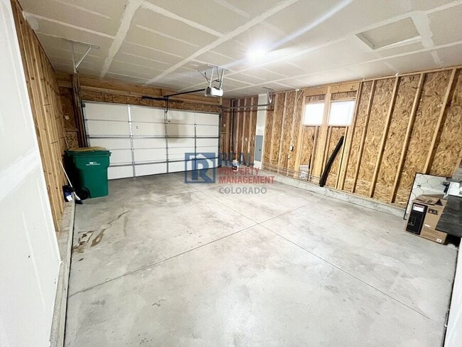 Building Photo - 10831 Fossil Dust Dr