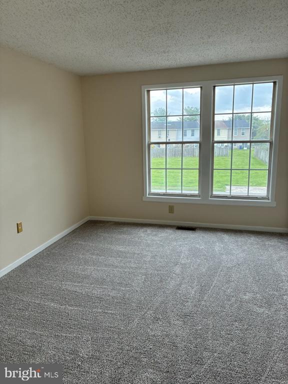 Building Photo - 1537 Violet Dr
