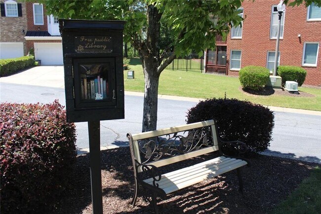 Building Photo - 1286 Creekside Terrace SE