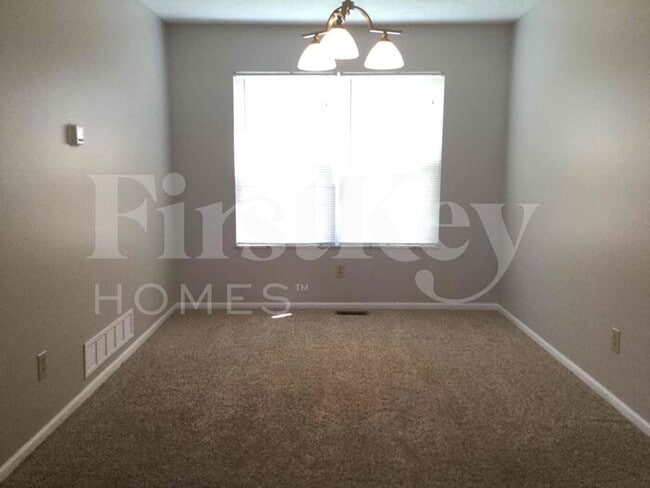 Building Photo - 7249 Bennell Dr
