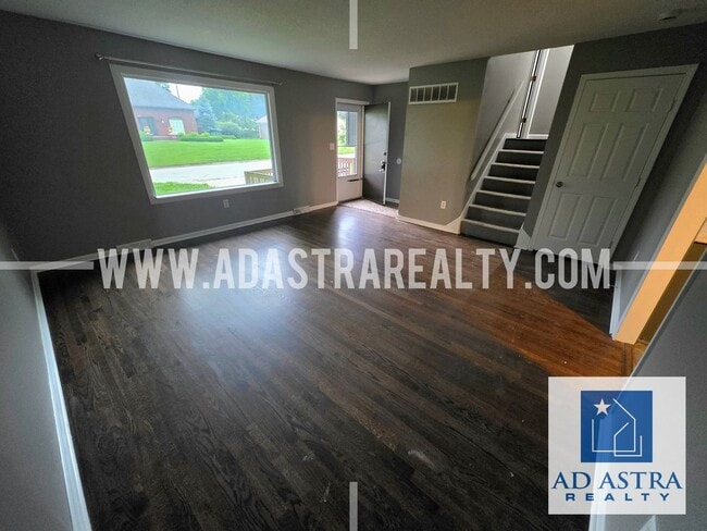 Building Photo - 208 Brookside Dr