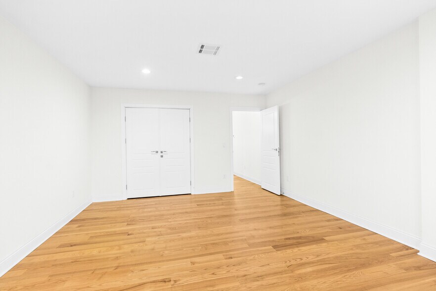 Building Photo - 71 Saint Marys Pl