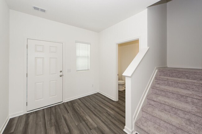 Building Photo - 543 Polaris Wy
