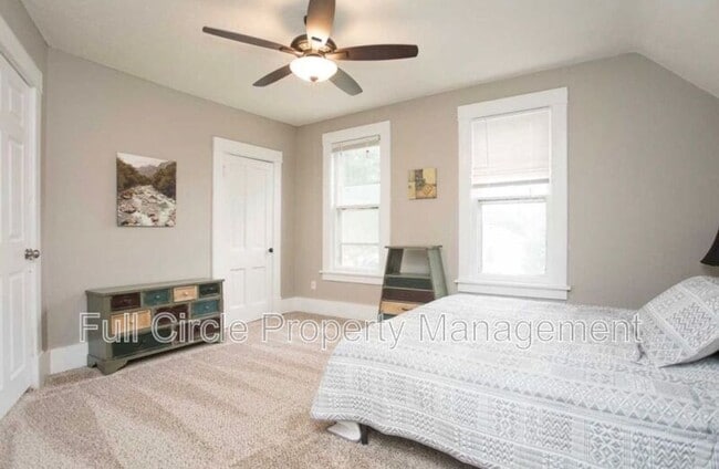 Building Photo - 1904 S 8th St