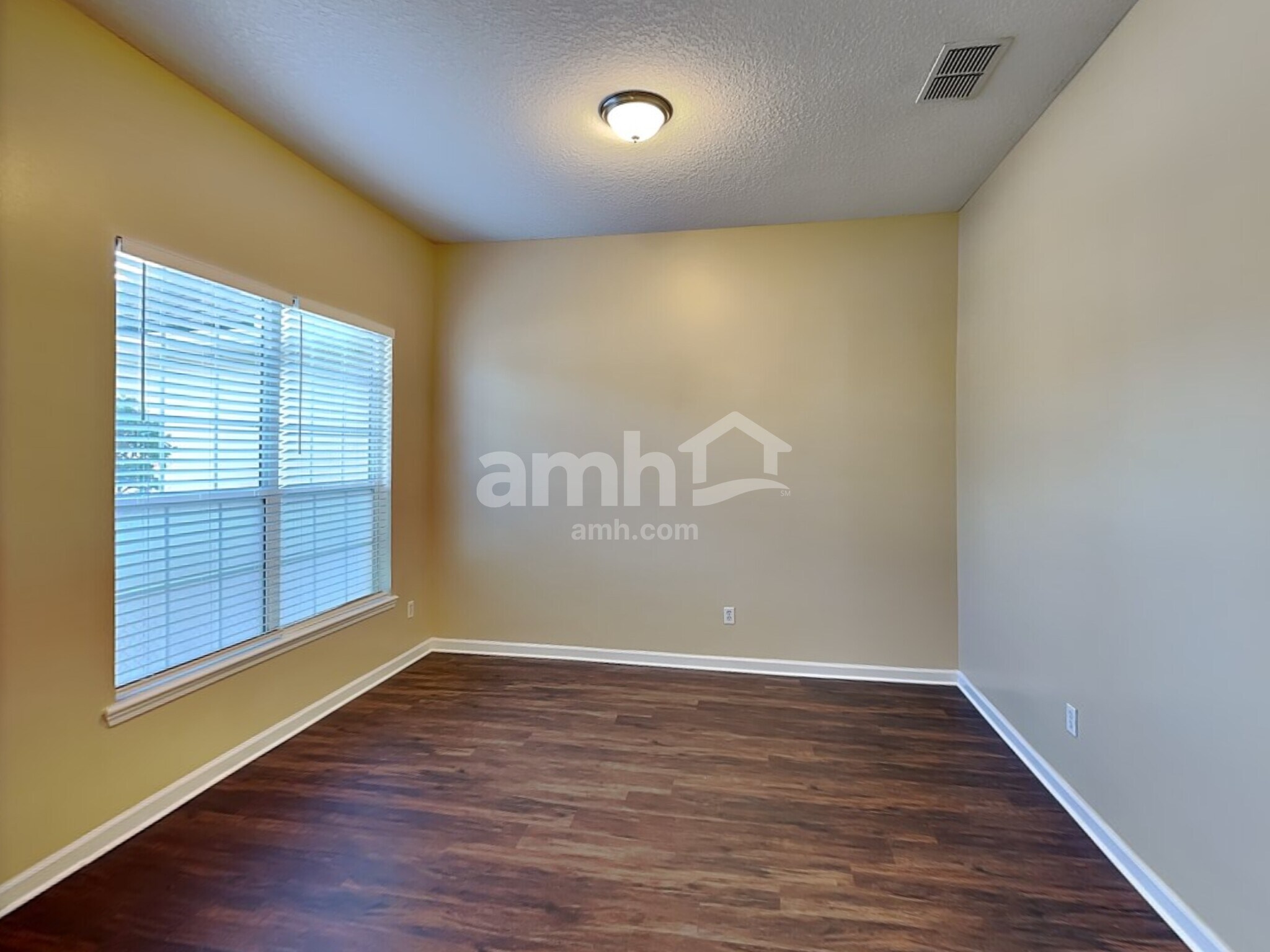 Building Photo - 1690 Rustling Dr