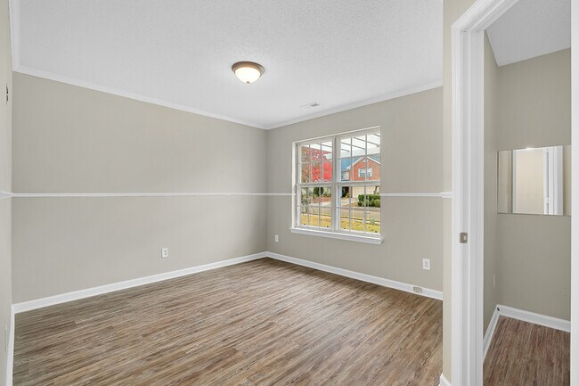 Building Photo - 2426 Quail Ridge Ln SW