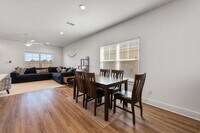 Building Photo - 1619 Buena Vista Dr