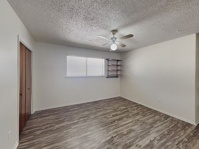 Building Photo - 6220 Wheaton Dr