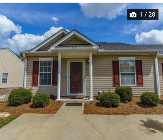 313 Elders Pond Cir 313 Elders Pond Cir Columbia SC 29229 Apartment