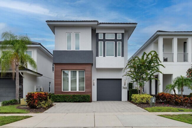 Building Photo - 748 Desert Mountain Ct