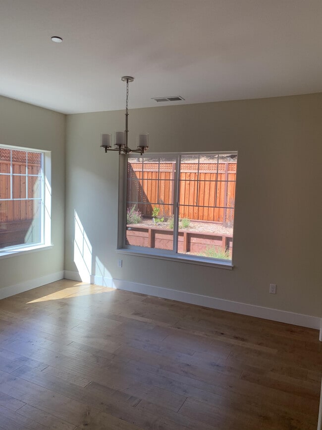 Building Photo - 3626 Aaron Dr