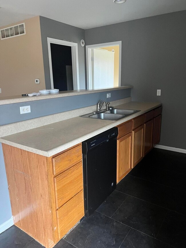 Building Photo - 3413 Zinnia Dr