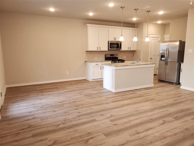Building Photo - 17202 Crane Fly Dr