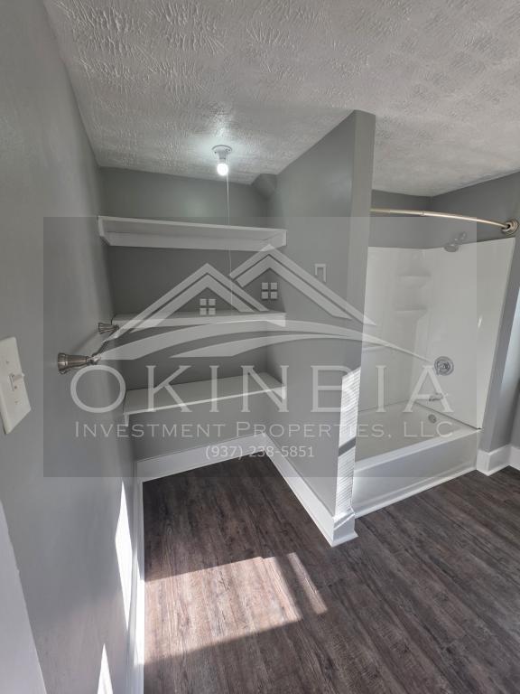 Building Photo - 1815 Catalpa Dr.