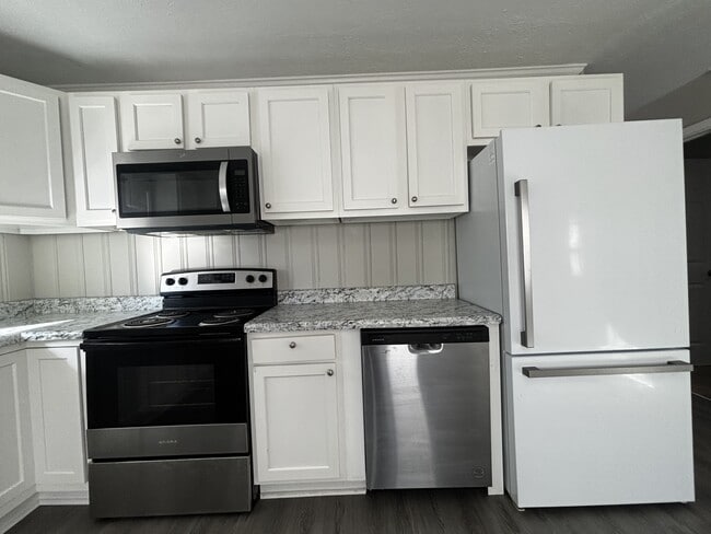 Building Photo - 516 Olivia Ln