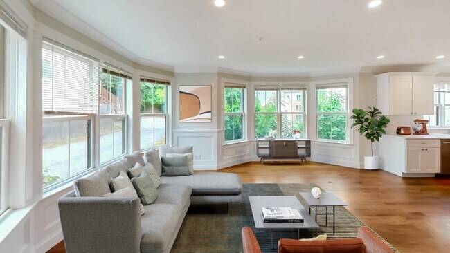 Building Photo - 39 Juniper St