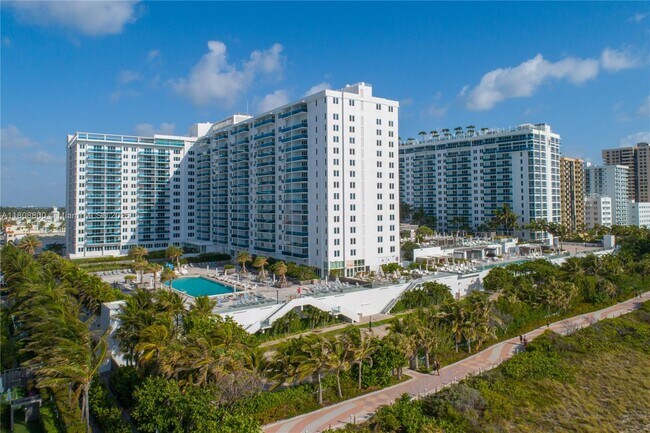 Building Photo - 2301 Collins Ave