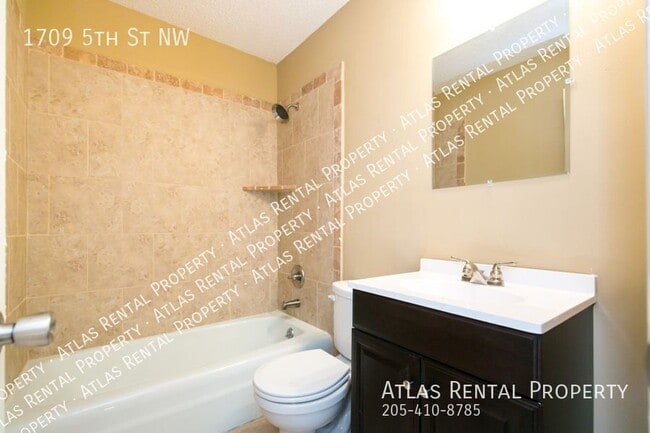 Building Photo - 1709 5th St NW