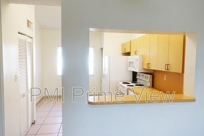 Building Photo - 6425 SW 130th Pl