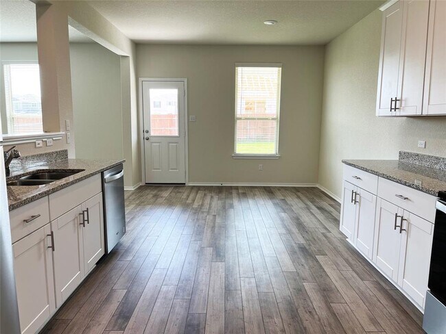 Building Photo - 54 Pacific Loon St