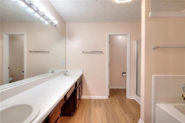 Building Photo - 665 Walnut Creek Dr NW