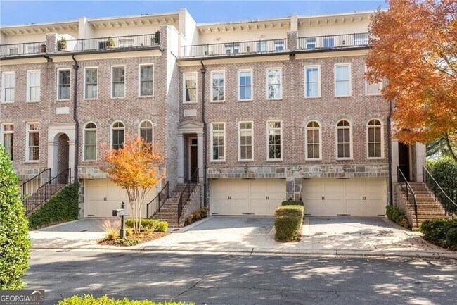 Building Photo - 58 Sheridan Dr NE