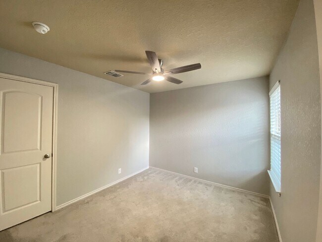 Building Photo - 7223 Summer Way